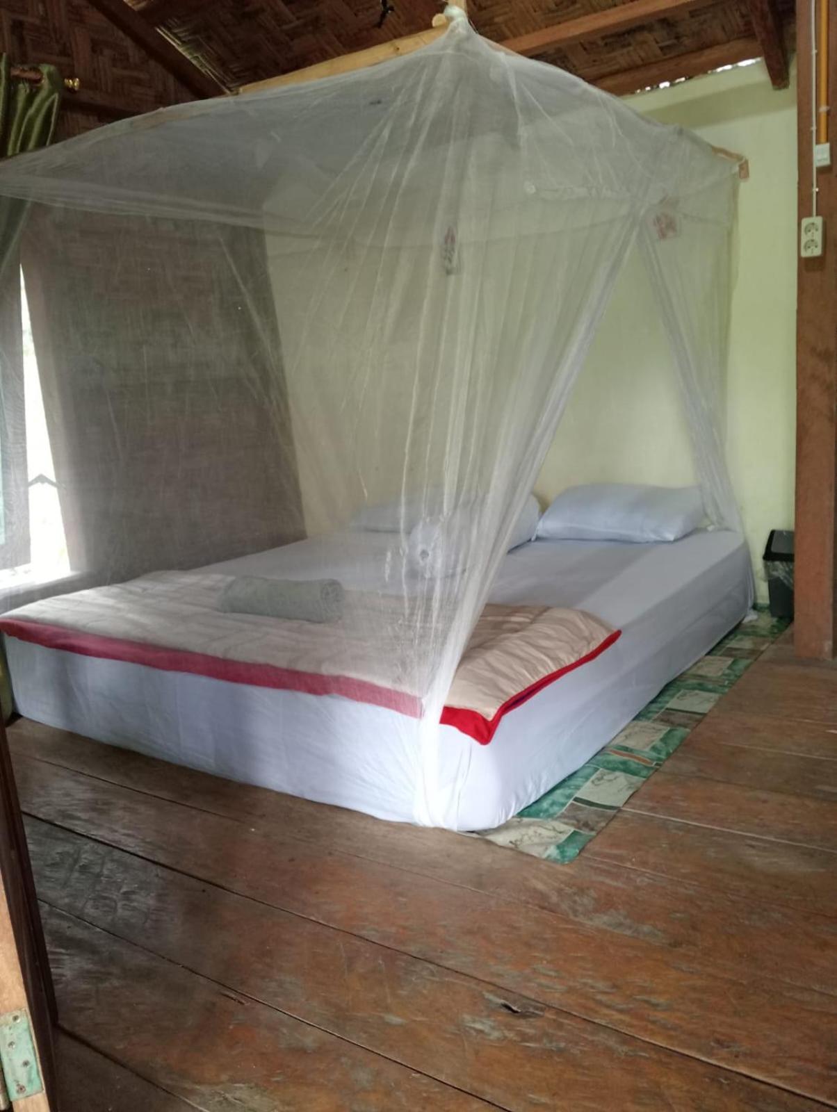 Bukit Lawang Landak River Guest House Bagian luar foto