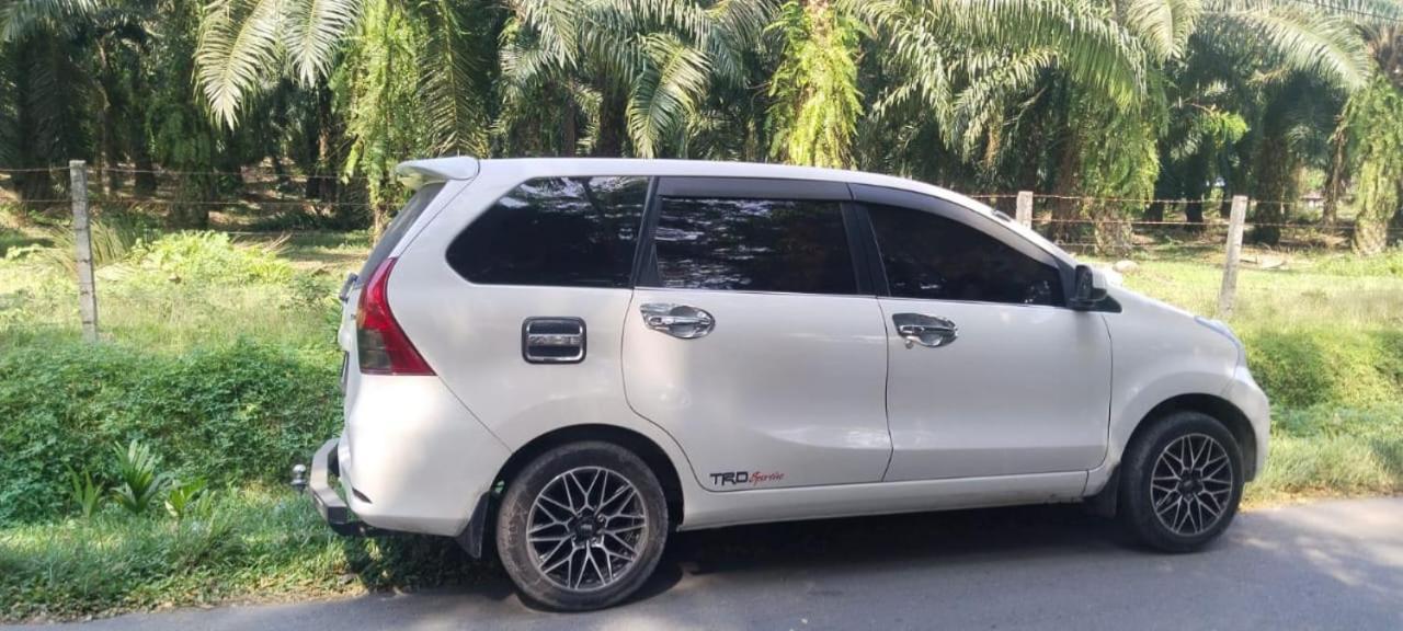 Bukit Lawang Landak River Guest House Bagian luar foto