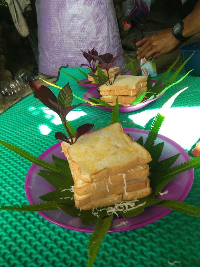 Bukit Lawang Landak River Guest House Bagian luar foto