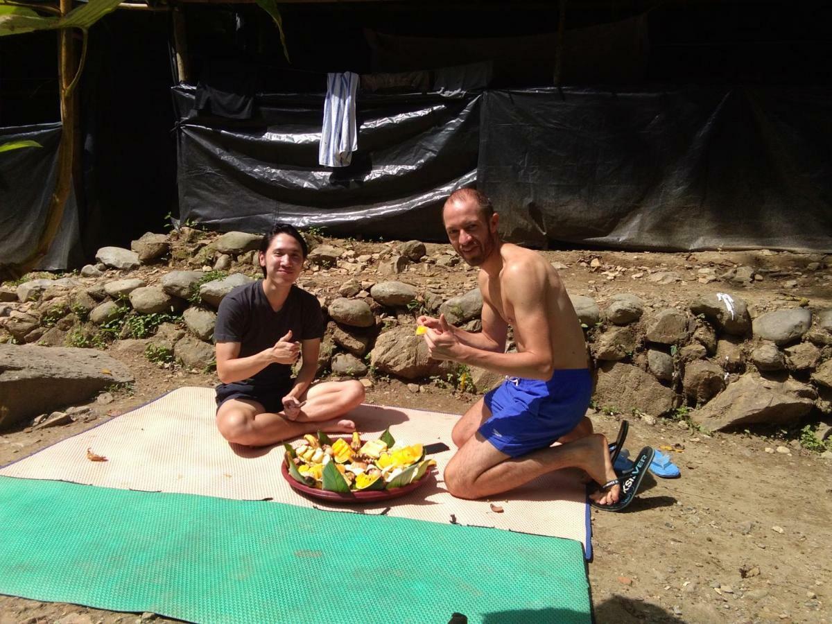 Bukit Lawang Landak River Guest House Bagian luar foto
